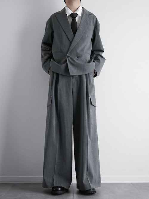 ウールライクピンストライプダブルテーラードショートジャケット