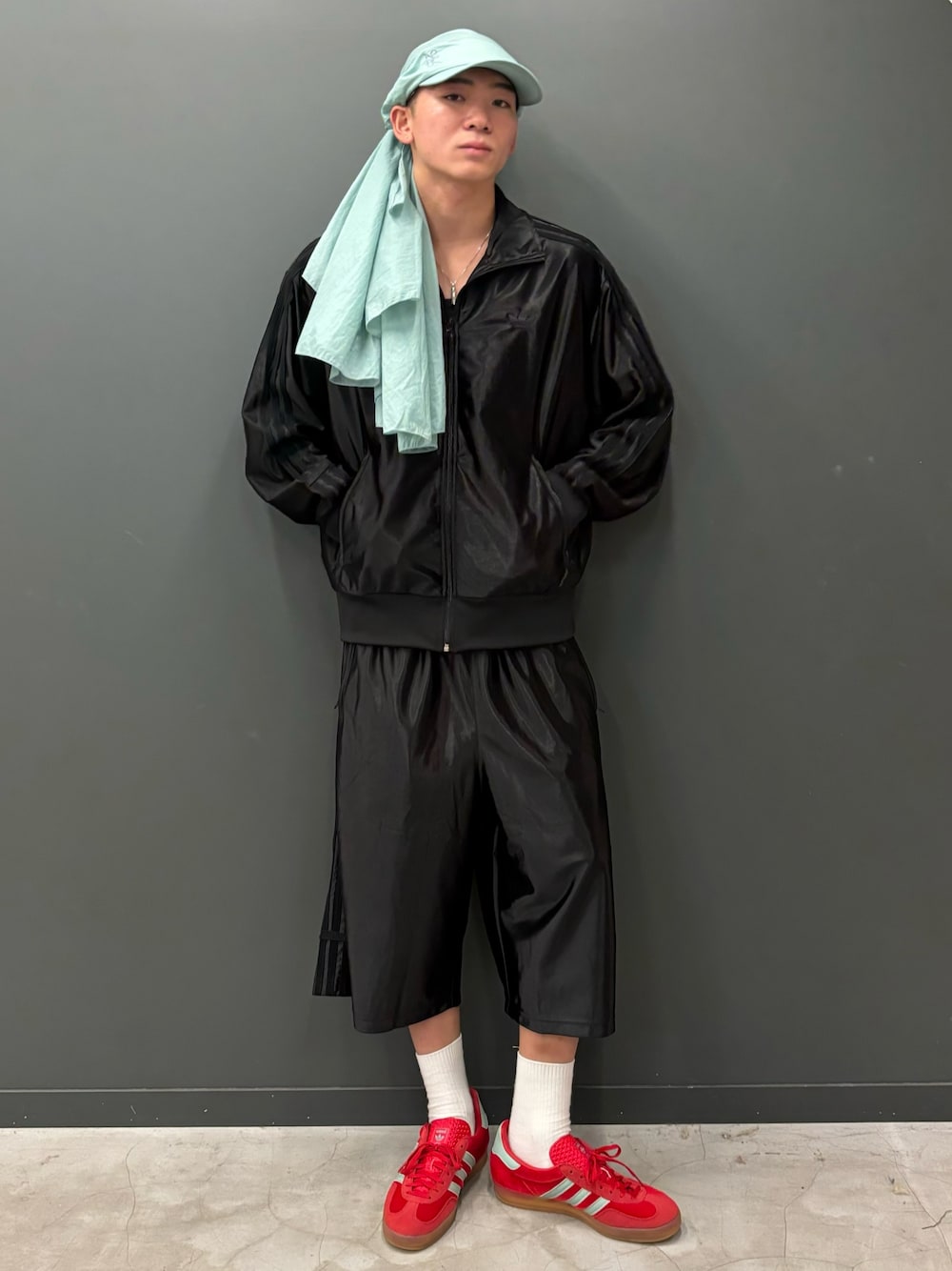 Q3 オーバーサイズ トラックトップ、オーバーサイズ ショーツの