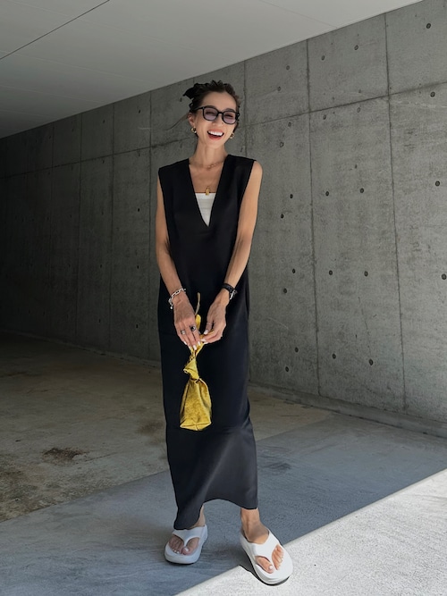 セール】大人のリラクシーStyle。Vネックマキシ丈ジャンパースカート