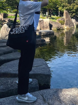 HUMAN MADEのメッセンジャーバッグを使った人気ファッション