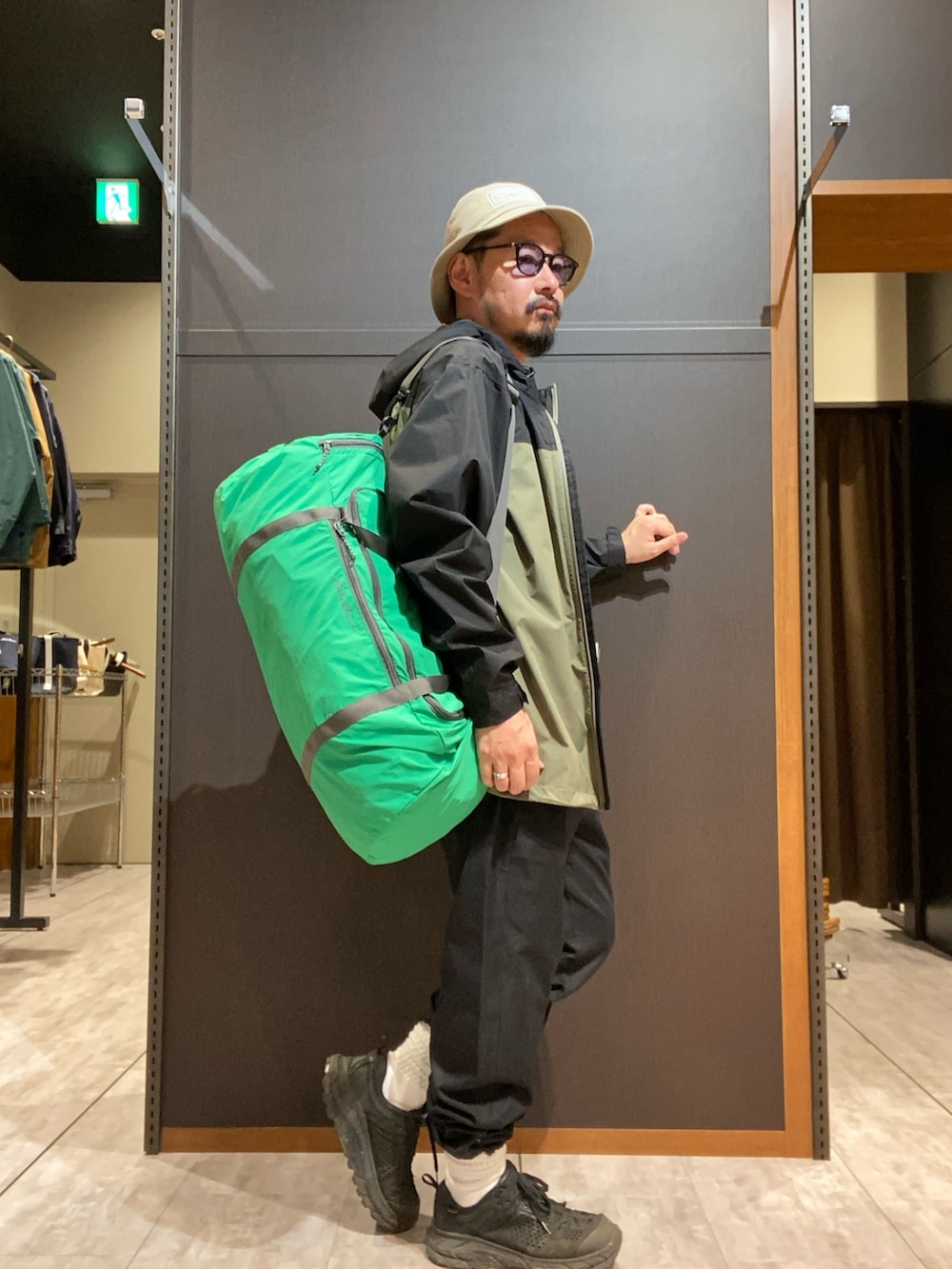 アウトドア×グリーン系カラー – Eddie Bauer | エディー・バウアー