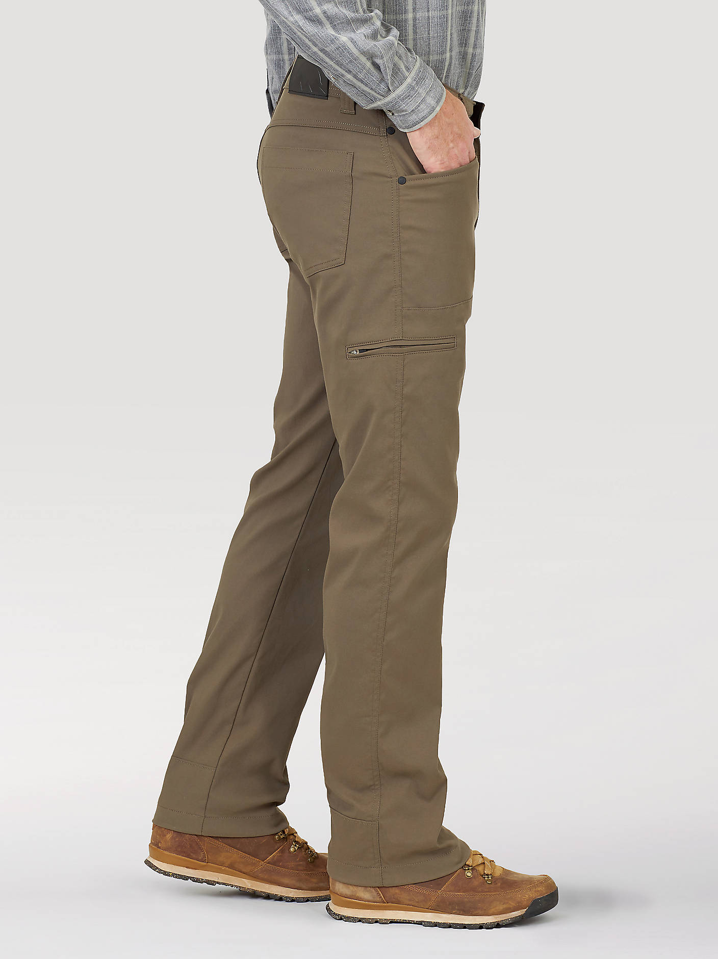 Wrangler ATG™ Men's Cliff Side Utility Pant | OUTDOOR | Wrangler®