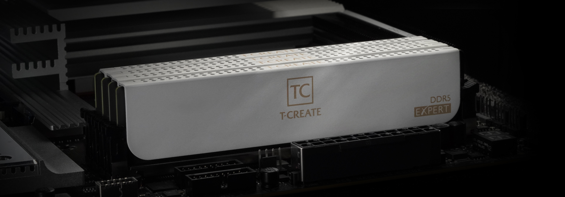 EXPERT DDR5 DESKTOP MEMORY WHITE 32GB(2x16GB) 6000MHz CL38 - TEAMGROUP