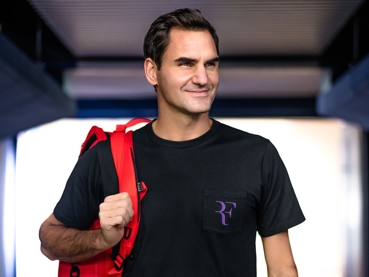 UNIQLOからフェデラー「RFグラフィックTシャツ」新色、発売開始