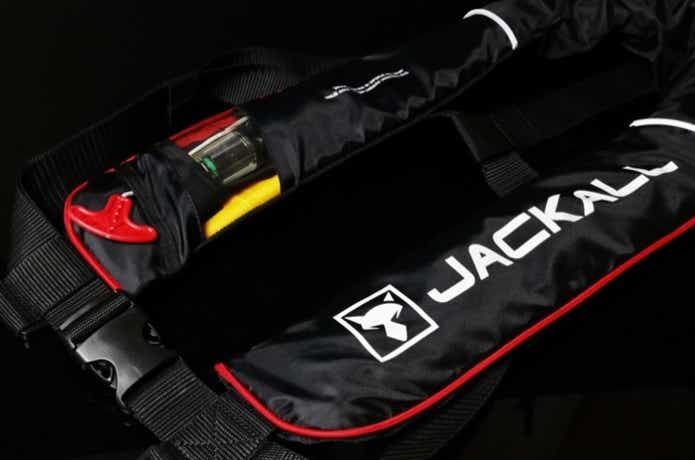 ジャッカル・ダイワ・シマノなど【人気メーカー】自動膨張式ライフ