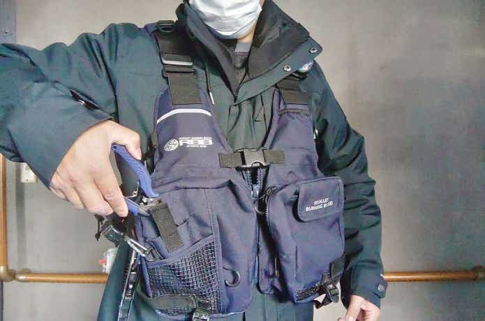 リバレイ（RBB）フローティングベストをレビュー｜アングラー想いの