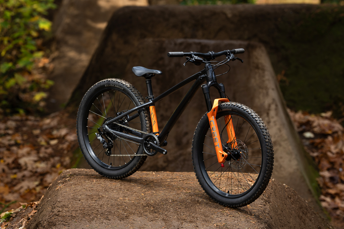 新型ダートジャンプバイク「STP」シリーズを発売 | Giant Bicycles