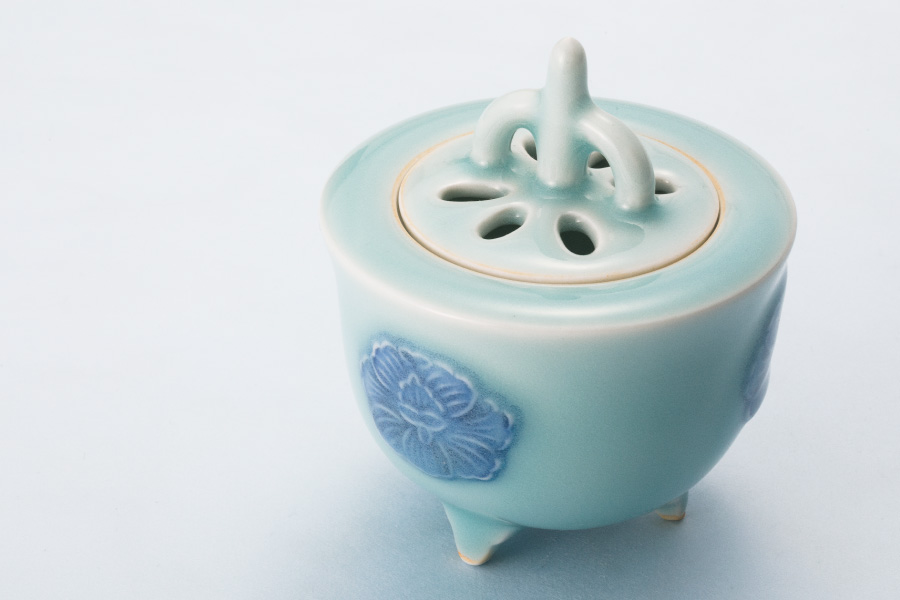 長春青磁陶窯 - 秘窯の里伊万里大川内山へ日本の伝統工芸品伊万里焼