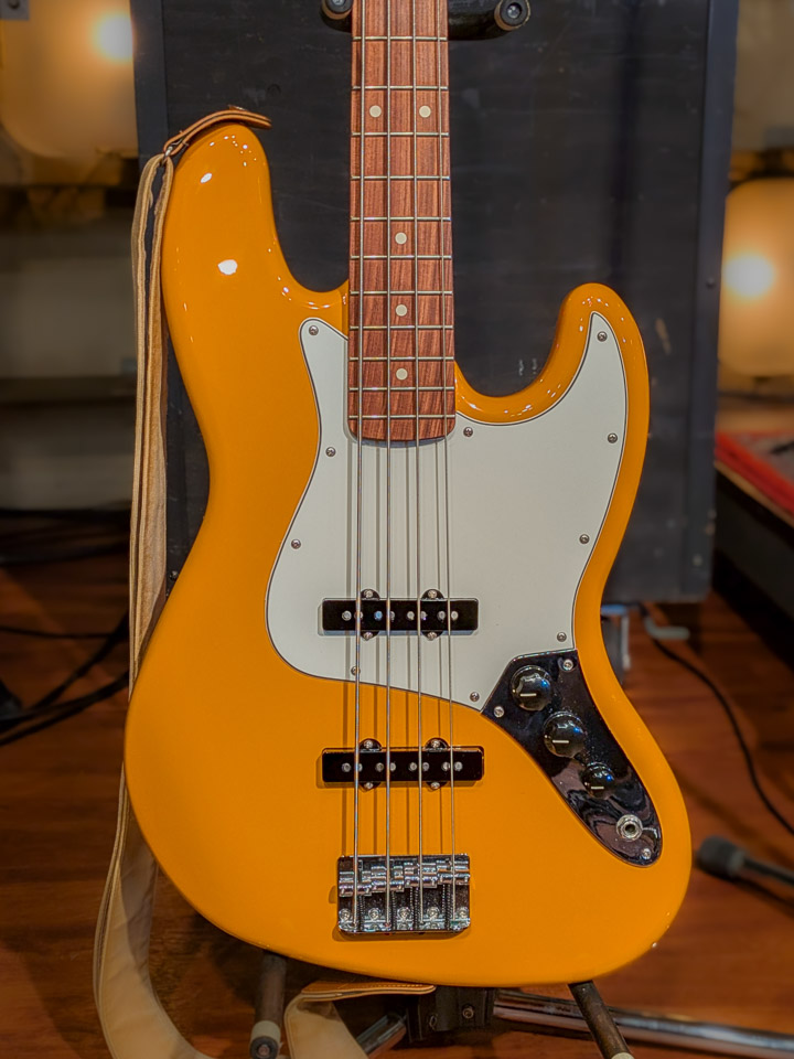 念願のFender Player Jazz Bass Capri Orange を買いました – 所有