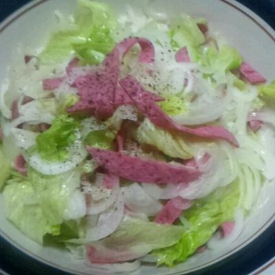 簡単！ソフトサラミとタマネギのサラダ by おみつさん2