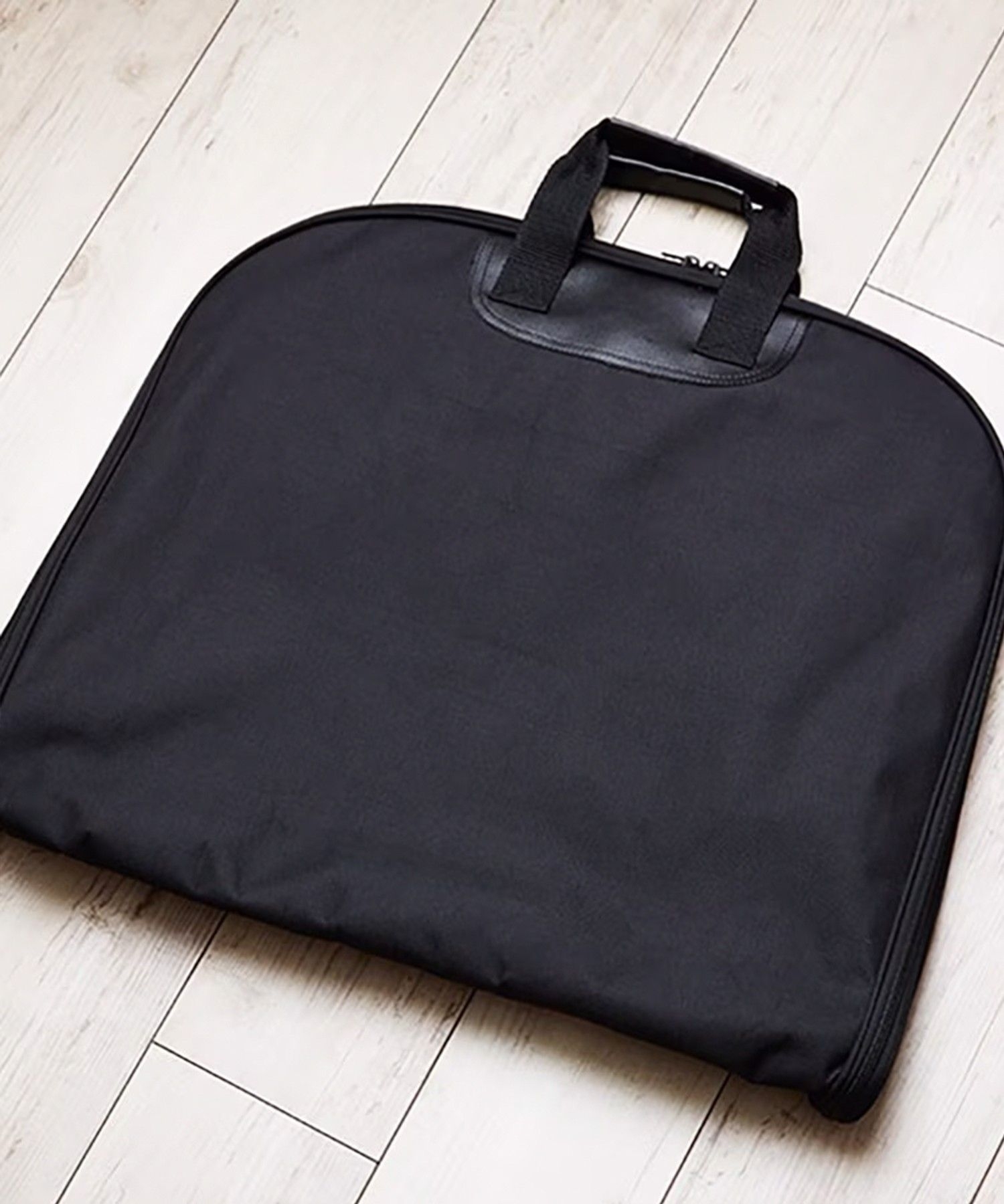 持ち運びに便利、ガーメントケース|東京ソワール | レリアン公式