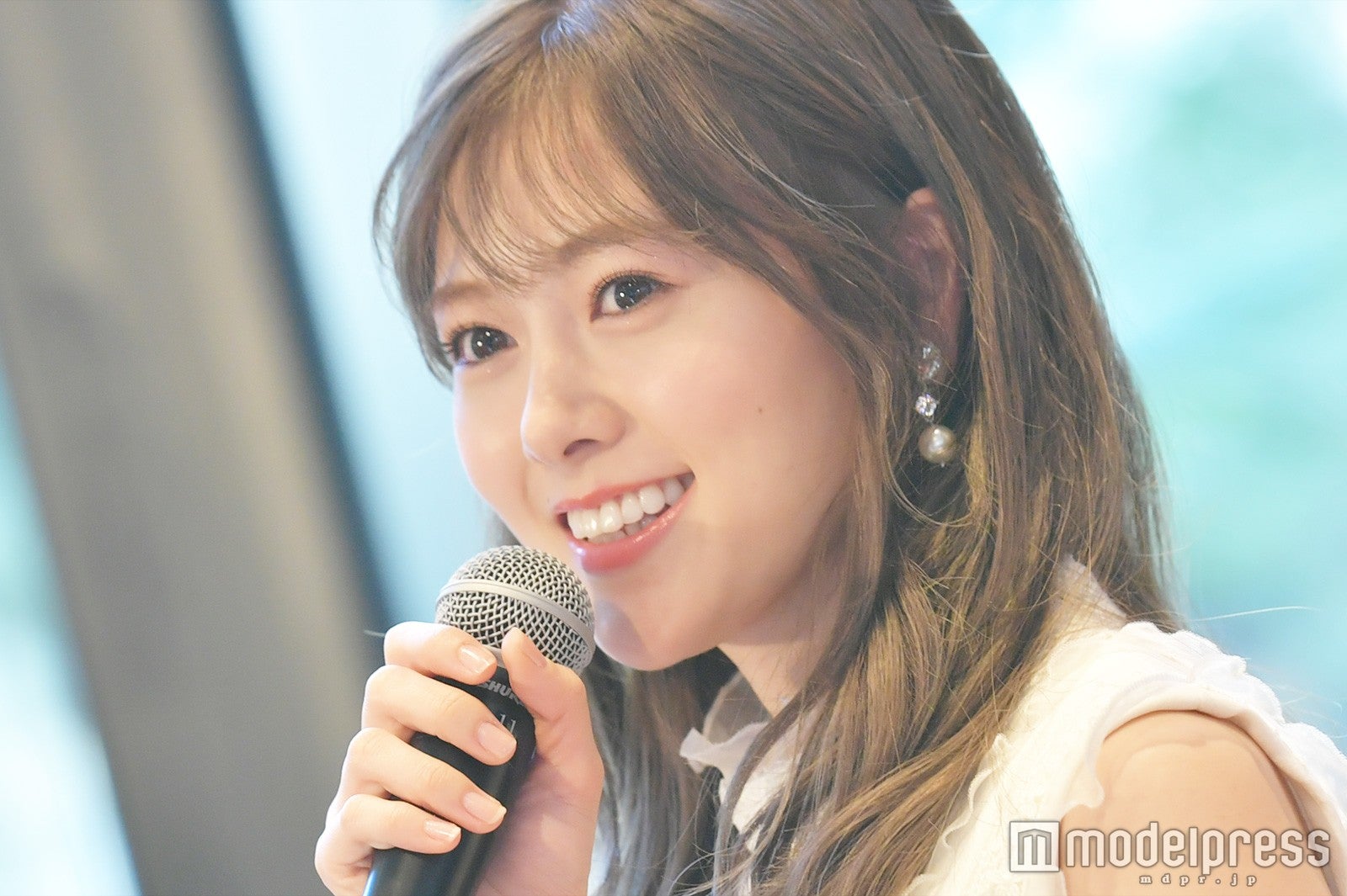 乃木坂46白石麻衣、超接近イベントで大歓声 絶賛に照れ - モデルプレス