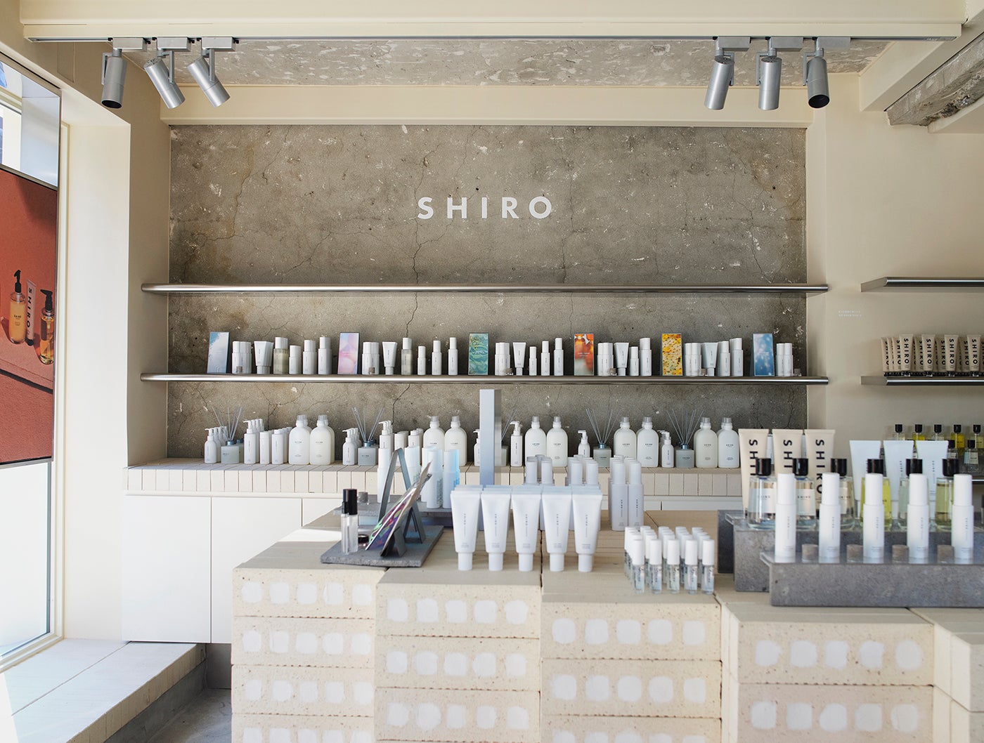 SHIROが韓国・聖水に新店舗 限定の香り＆“ハーブブレンダーラボ”が登場