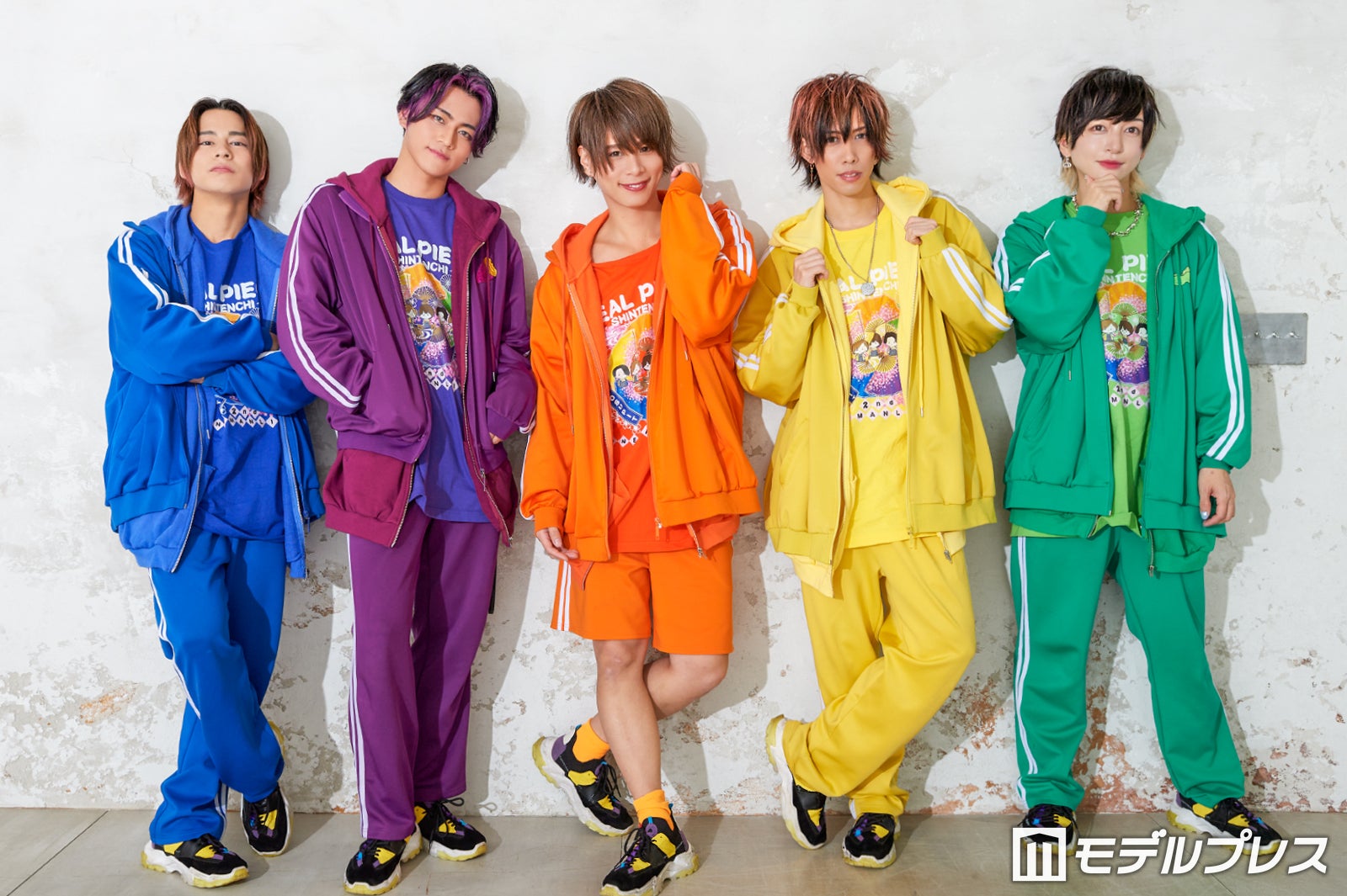 SNSで話題の5人組グループ「リアルピース」とは？個性的なメンバー