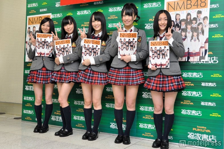 画像12/18) NMB48、ミニスカで初の公式ブックをアピール セクシーな