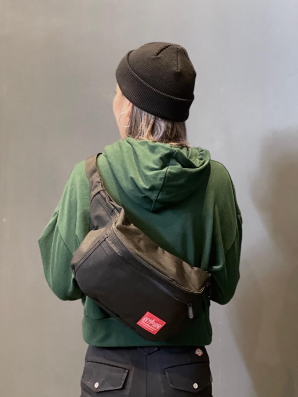 定番ボディバッグ👏 | n a t s u m i | Manhattan Portage | 163cm