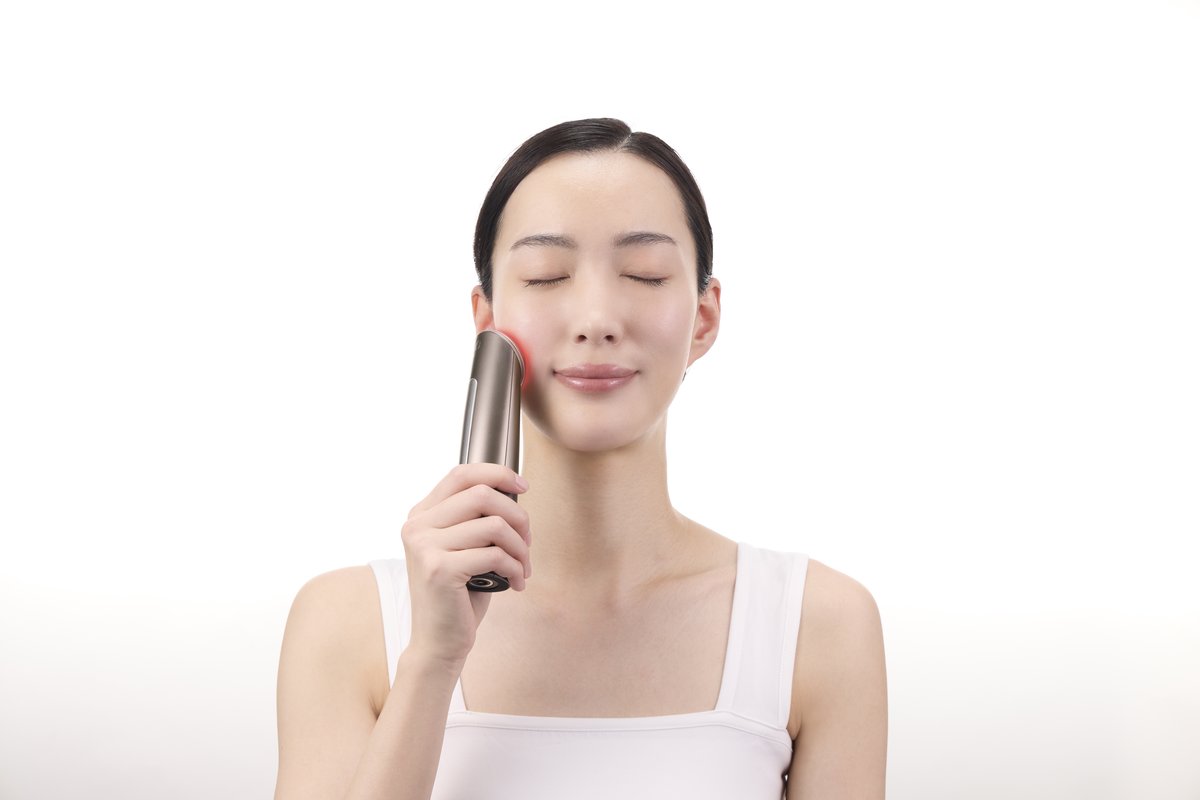 読者プレゼント！ 【ヤーマン】の新エイジングケア美顔器「フォト