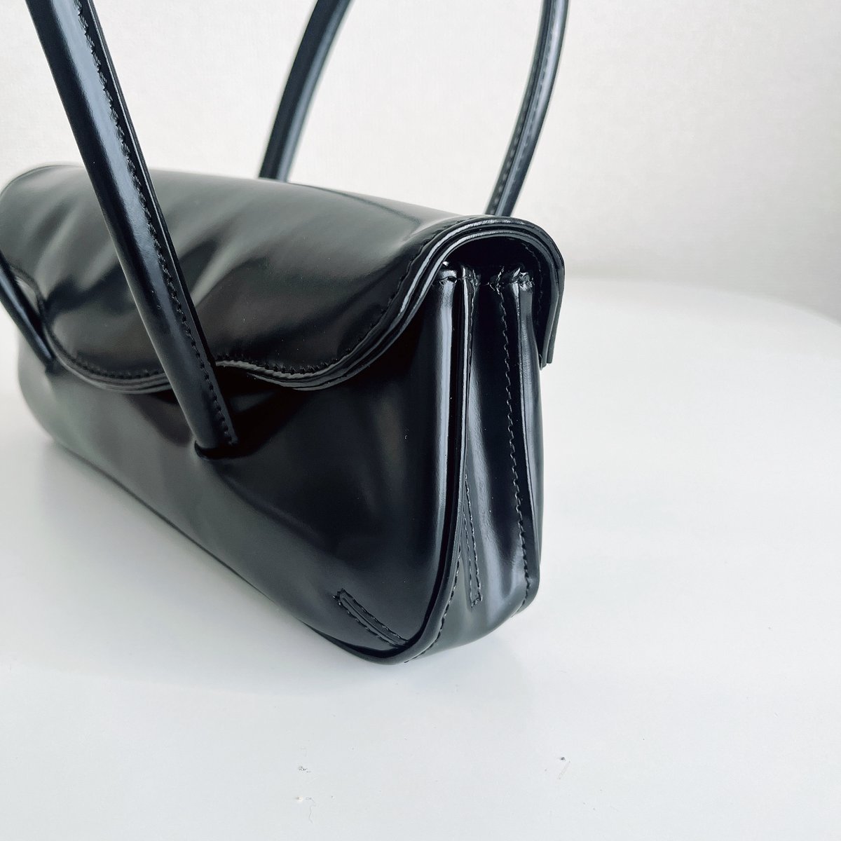 コム デ ギャルソン・コム デ ギャルソン】の横長バッグが素晴らしい