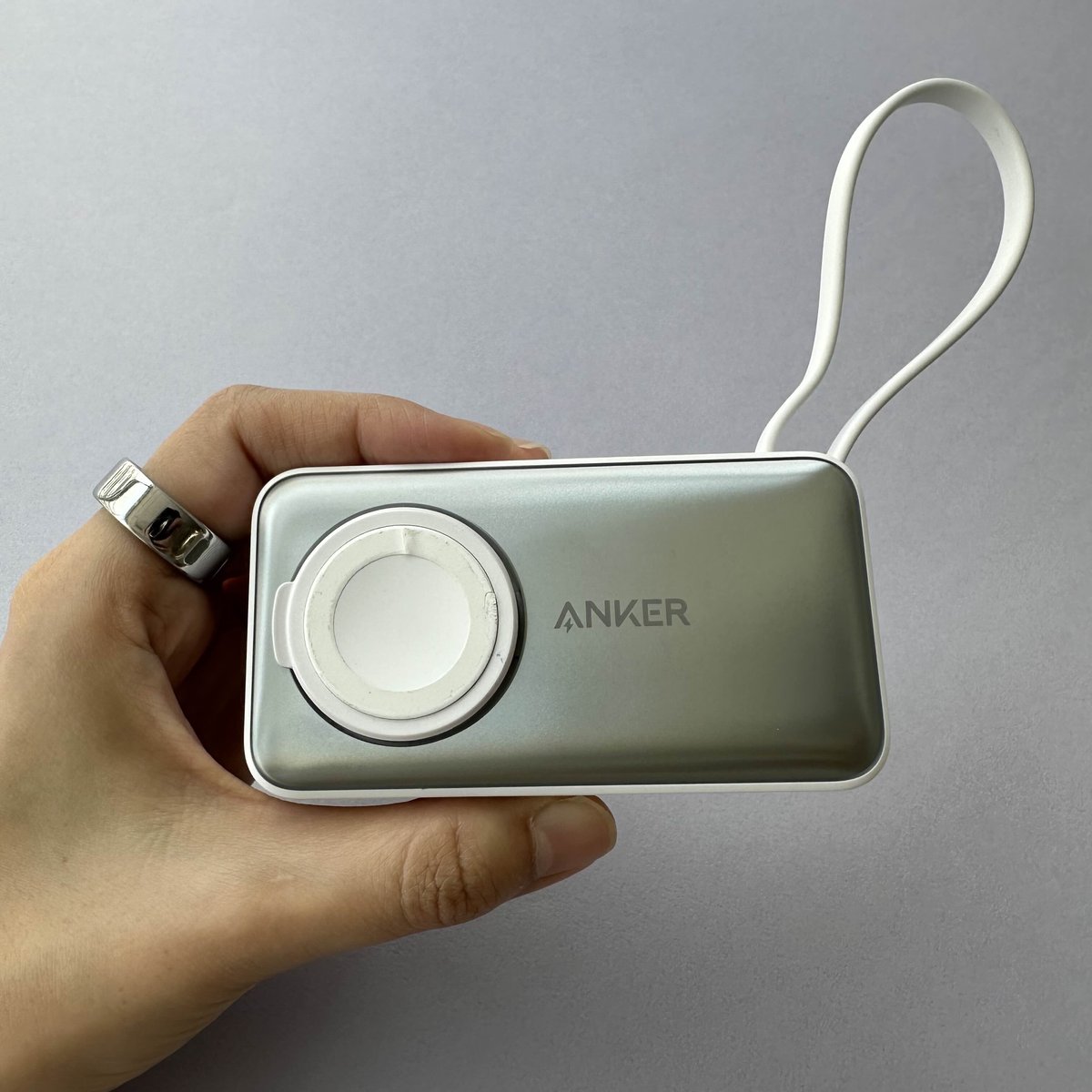 アンカー（Anker）】モバイルバッテリーの最適解！ Apple Watchも充電