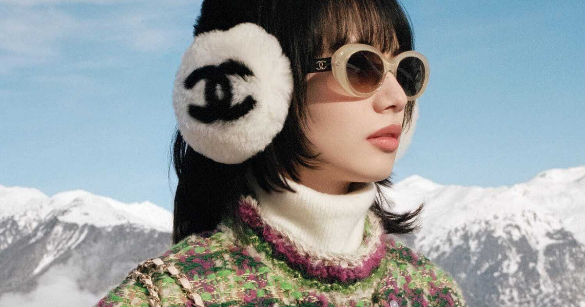 小松菜奈 が【シャネル】の2025/26年「ココ ネージュ」コレクションの