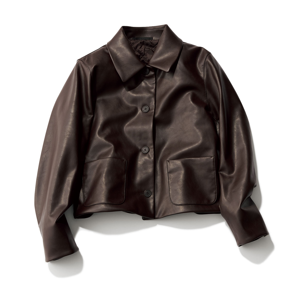 ユニクロからも登場で話題沸騰『レザー見えブルゾン』と『ジャコット