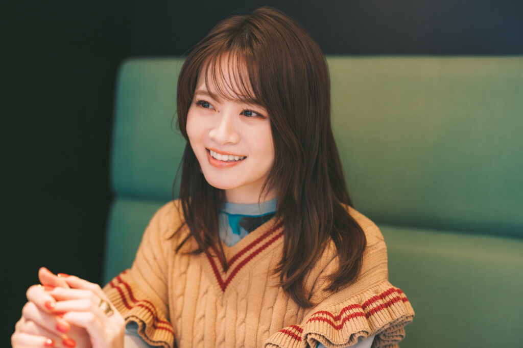 未公開カットあり】山崎怜奈さん（28）知性の合間にのぞく“素の表情