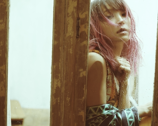 LiSAニューシングル「紅蓮華」より、ミュージッククリップ公開