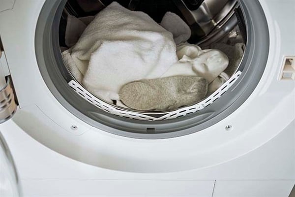 山崎実業 ドラム式洗濯機ドアパッキン小物挟まり防止カバー プレート