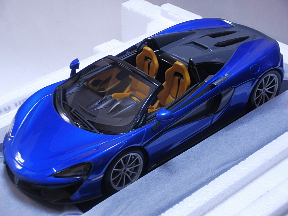 新品】【TOP SPEED】1/18 マクラーレン 570S Spider ブルーメタリック