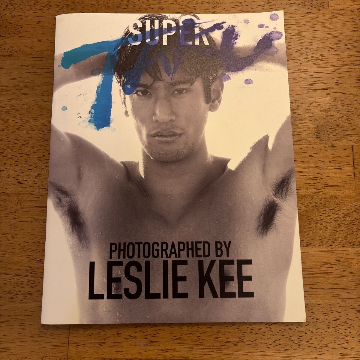 ジャルジャル写真集サイン入りLESLIE KEE