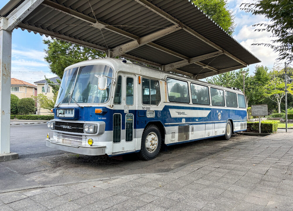 長距離高速バスの元祖「国鉄ハイウェイバス」!! 開業当初の車両が今も