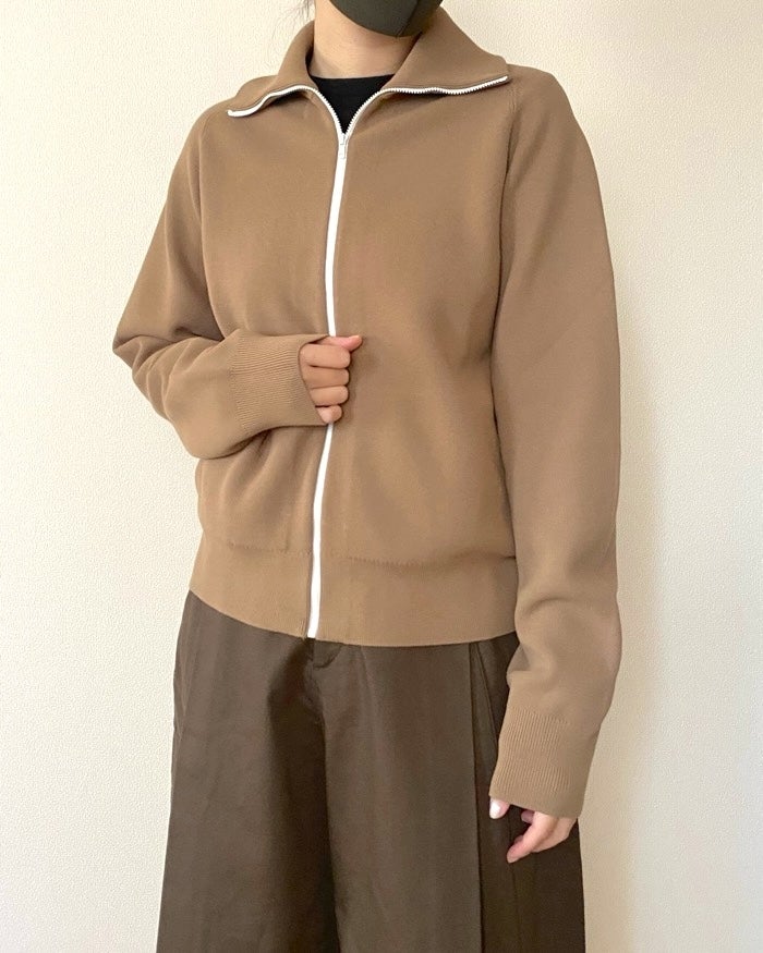 ユニクロC】オンライン即完！話題の「フルジップカーディガン」が買っ