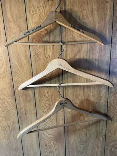 Vintage wood advertising hangers - Gem