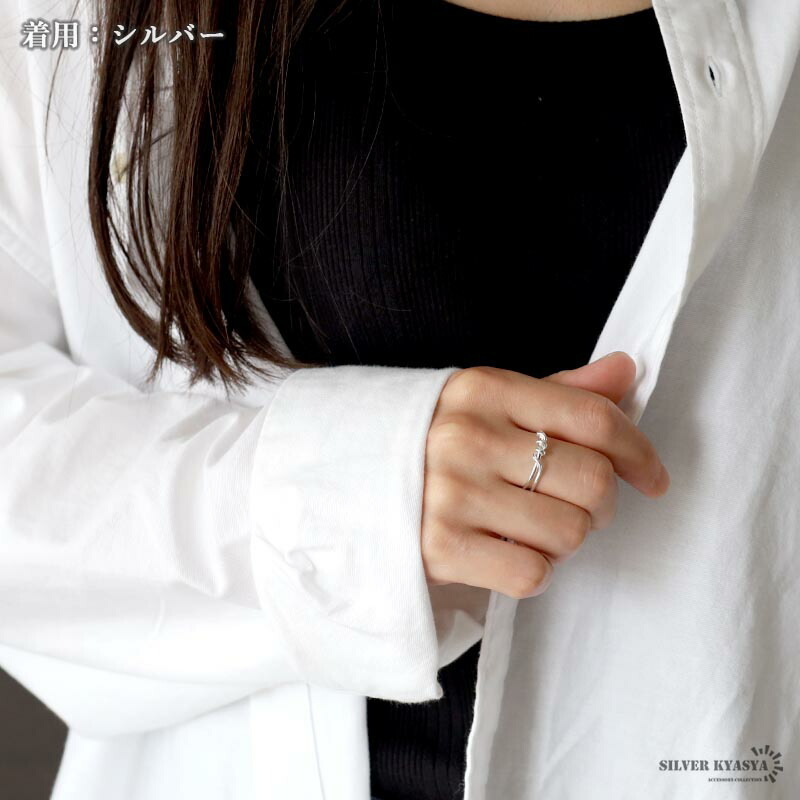 シルバー925 細身リングに、ワイヤーが巻き付いたようなユニークな