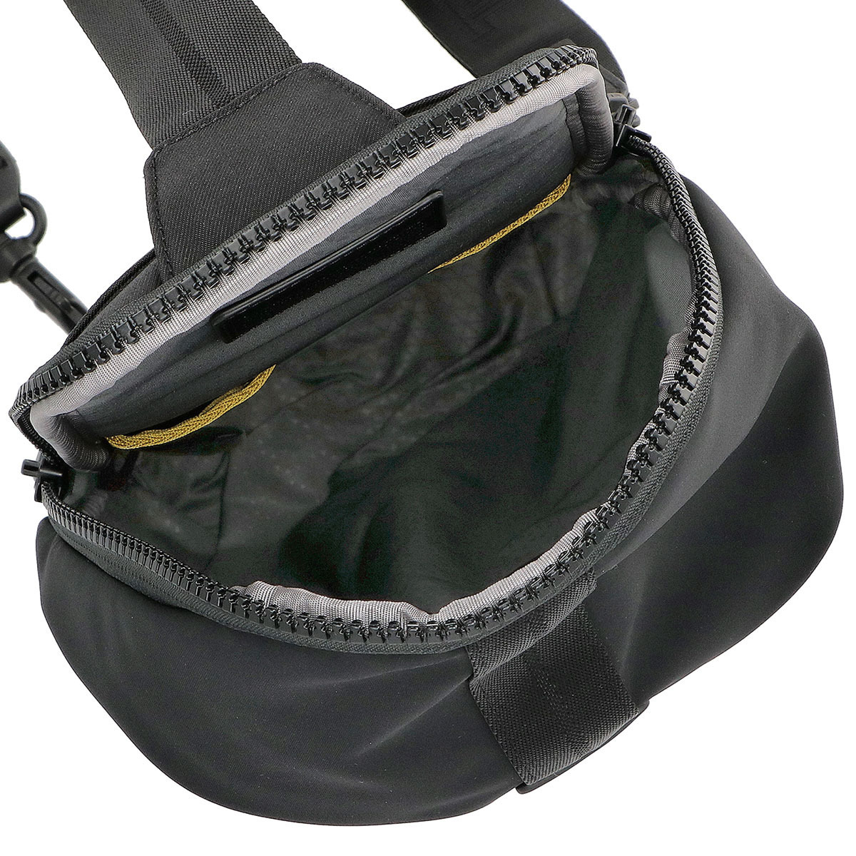 トゥミ TUMI バッグ メッセンジャー ボディバッグ スリング 1253781041