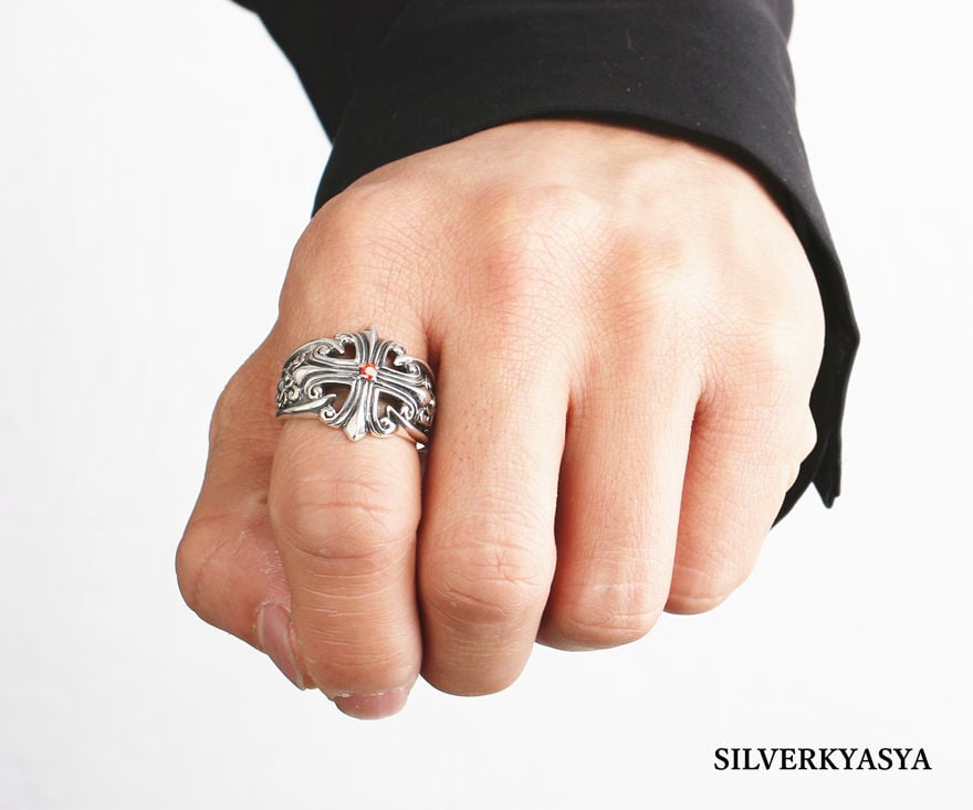 シルバー925素材 フローラルリング ジルコニア クロスリング ゴシック