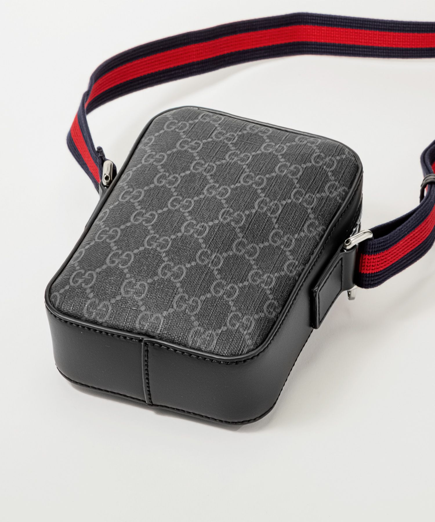 グッチ GUCCI 682357 K5RLN ショルダーバッグ メンズ バッグ ミニ