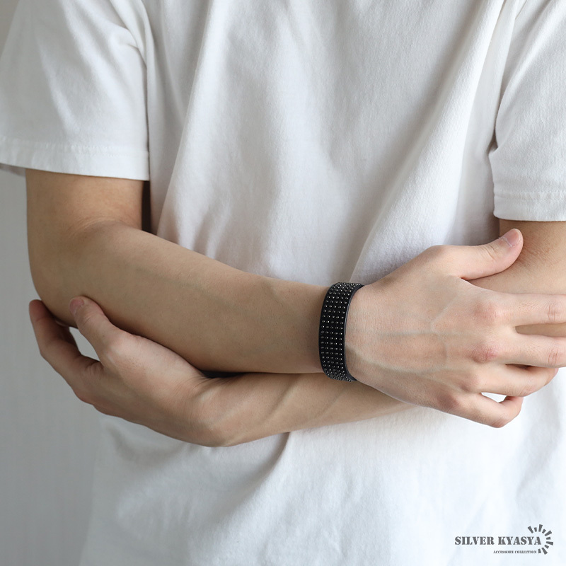 スタッズ レザーバングル パンク ハード レザーブレスレット メンズ