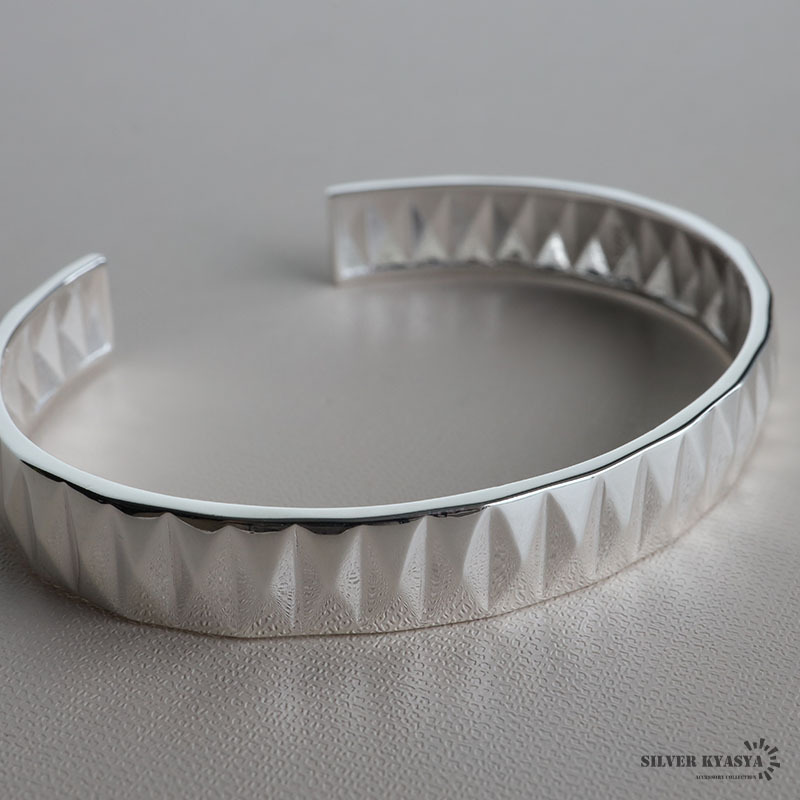 スタッズバングル シルバー925 三角 四角 図形 幾何学バングル