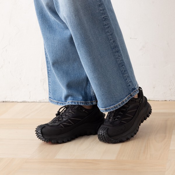 モンクレール スニーカー トレイルグリップ ブラック レディース