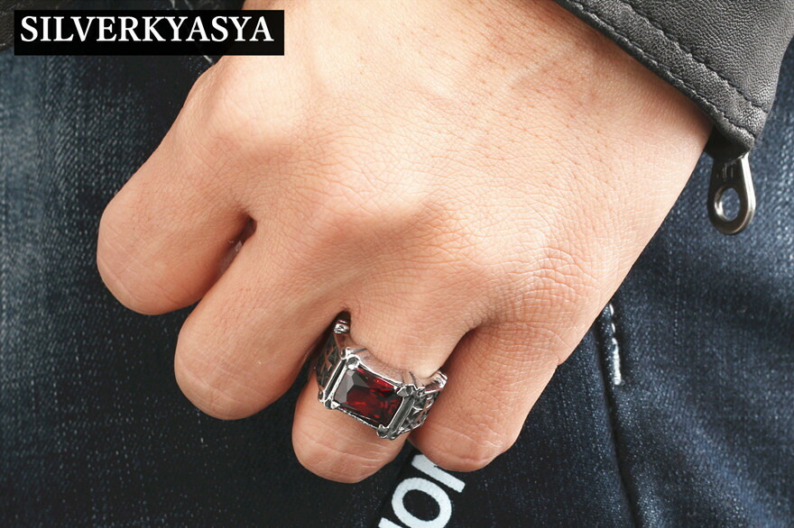 ステンレス素材 ゴシック リング クロス 大粒 ジルコニア 上級 レッド