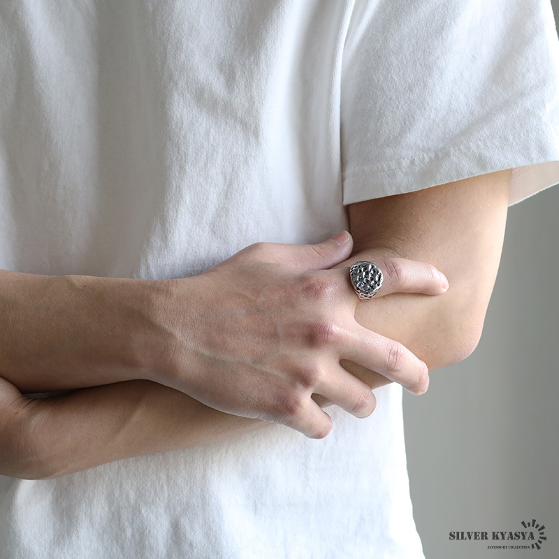 ステンレス 印台リング シグネットリング シルバー 槌目 レオパード