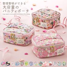 ノベルティ】 シャネル CHANEL バニティポーチ #ブラック - 【BLANC