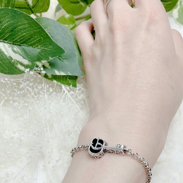 GUCCI グッチ ブレスレット シルバー ブランド キー チャーム ユニ