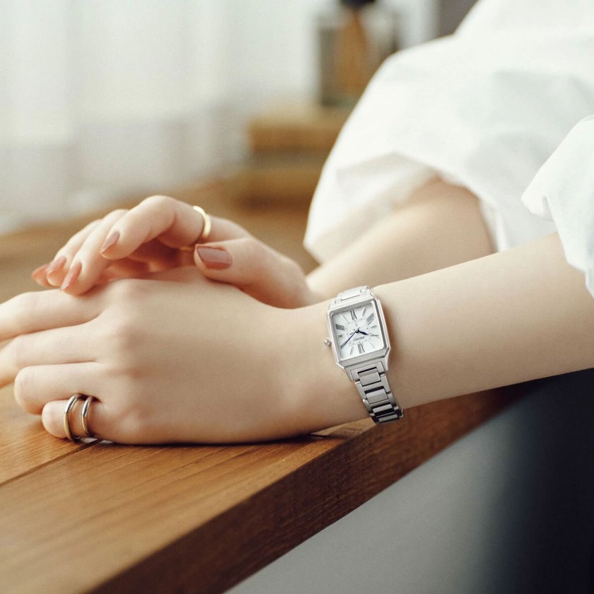 セイコー ルキア SEIKO LUKIA 電波 ソーラー SSVW209 腕時計