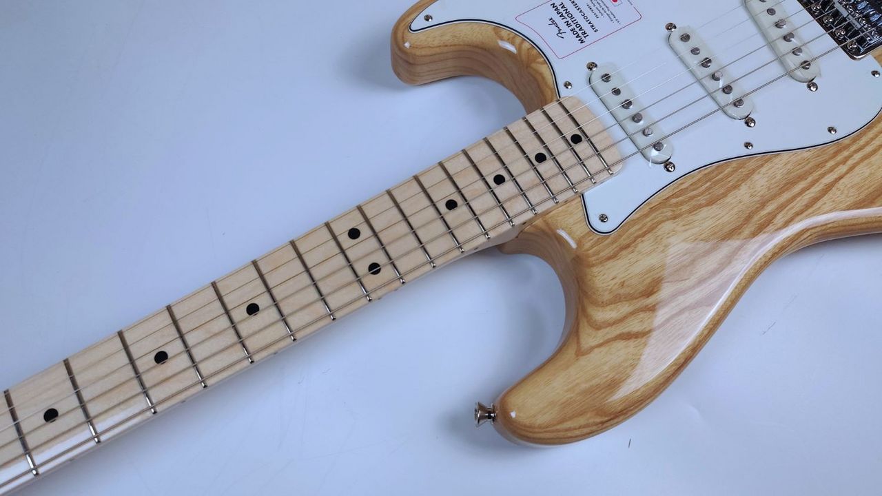 Fender Made in Japan Traditional 70s Stratocaster エレキギター