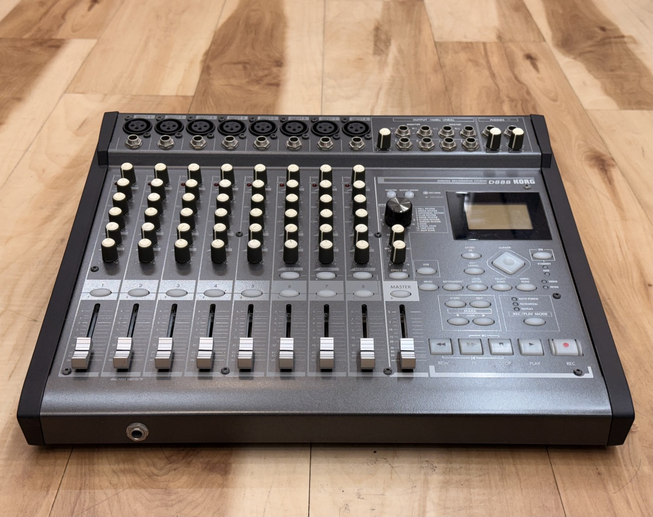 KORG D888（中古）【楽器検索デジマート】