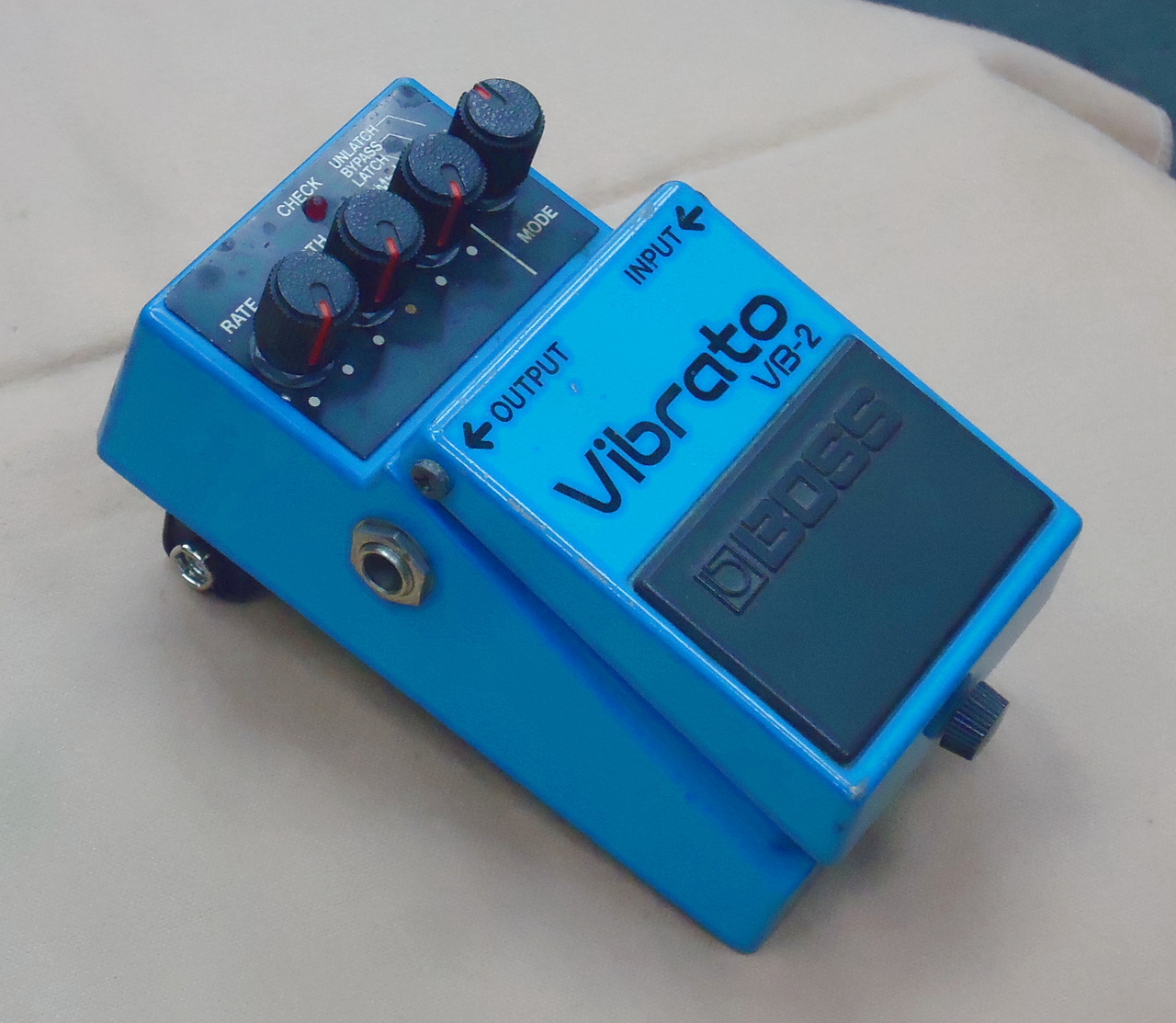BOSS VB-2 Vibrato（中古）【楽器検索デジマート】