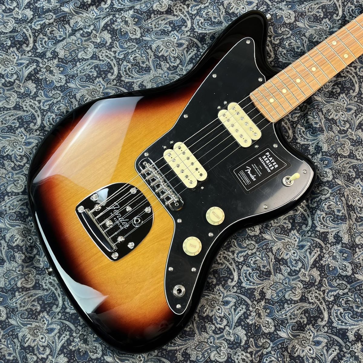 Fender Player Jazzmaster, Pau Ferro Fingerboard, 3-Color Sunburst