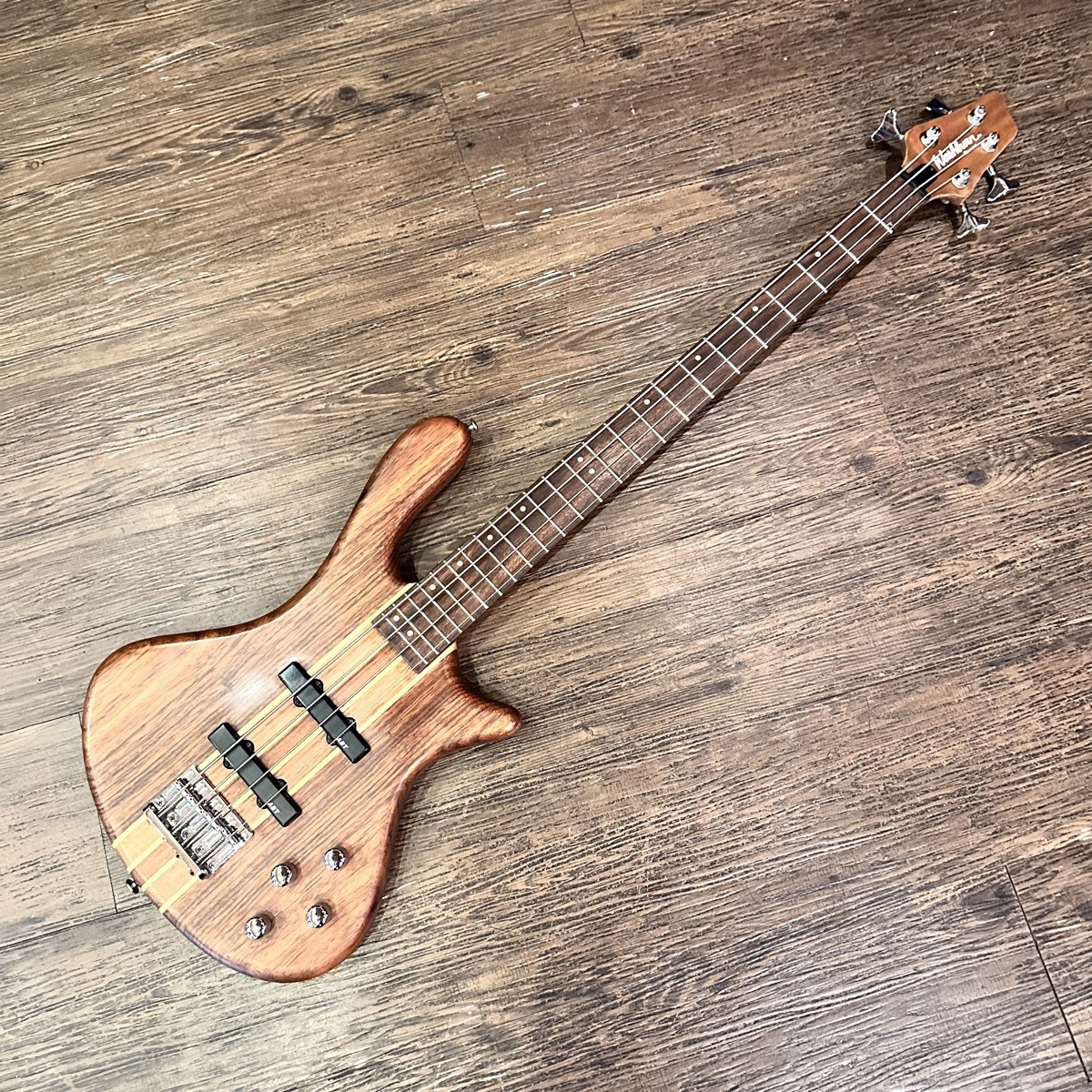 Washburn Taurus T24 Electric bass（中古/送料無料）【楽器検索
